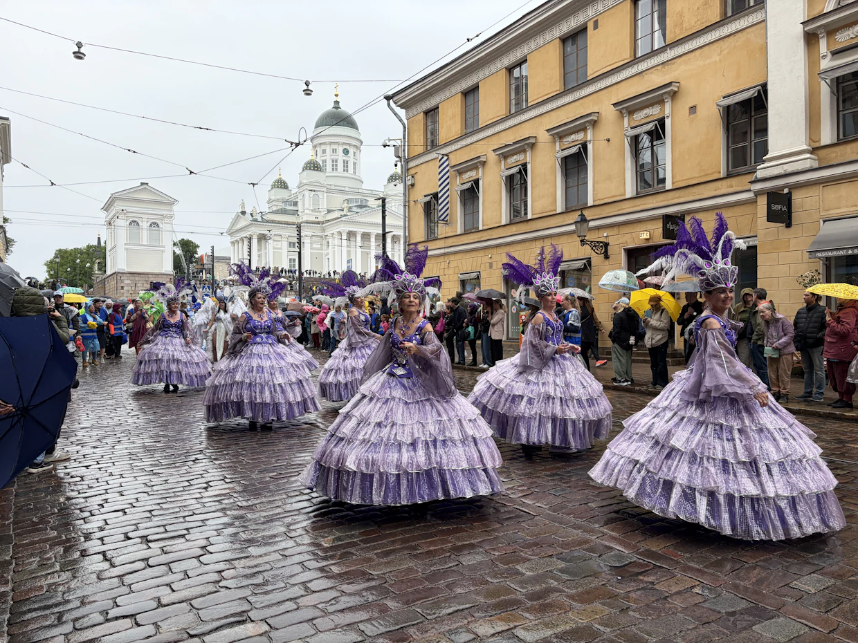 Leninkejä laajimmasta päästä.