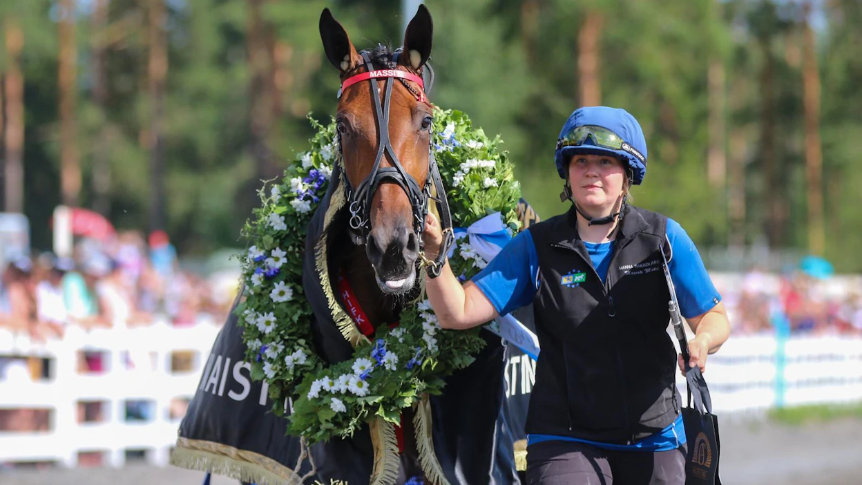 Mascate Match kaarsi kilpaurallaan 28 kertaa voittajaesittelyyn. Sitä hoiti Hanna Rakkolainen.