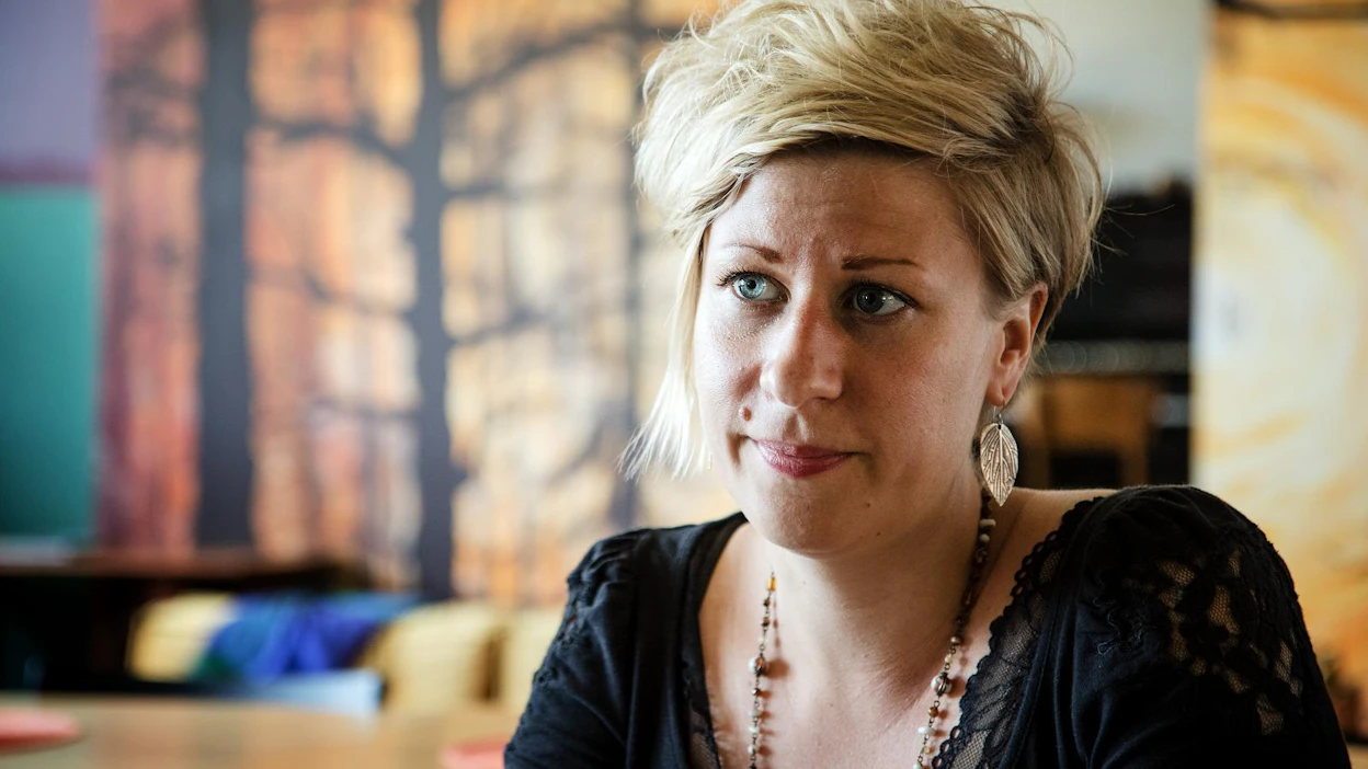 Satu Malinen pitää joogatunteja Sun Ahonlaidassa ja Joensuussa ja hoitaa yrityksen markkinointia.