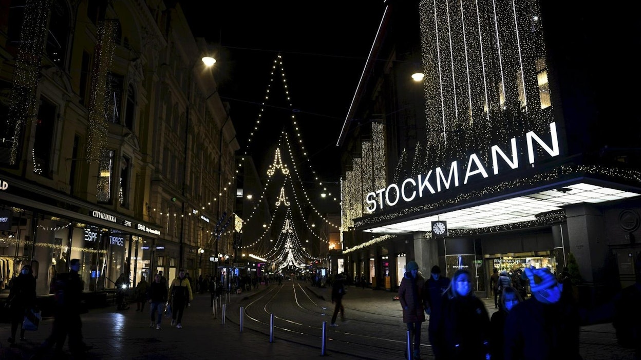 Stockmannin yrityssaneerausmenettelyn selvittäjä, asianajaja Jyrki Tähtinen on jättänyt saneerausohjelmaehdotuksen Helsingin käräjäoikeuteen. Lehtikuva / Emmi Korhonen