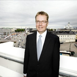 Juha Vanhaisen mukaan laivaliikennettä koskeva rikkidirektiivi tuli ”puun takaa”. Marita Waenerberg