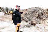 Tyypillinen purettava talo on rintamamiestalo, Janne Salonen kertoo. Korona-aikana ihmiset ovat intoutuneet purkamaan uudisrakennusten tieltä vanhoja kotipaikkojaan myös maaseudulla.
