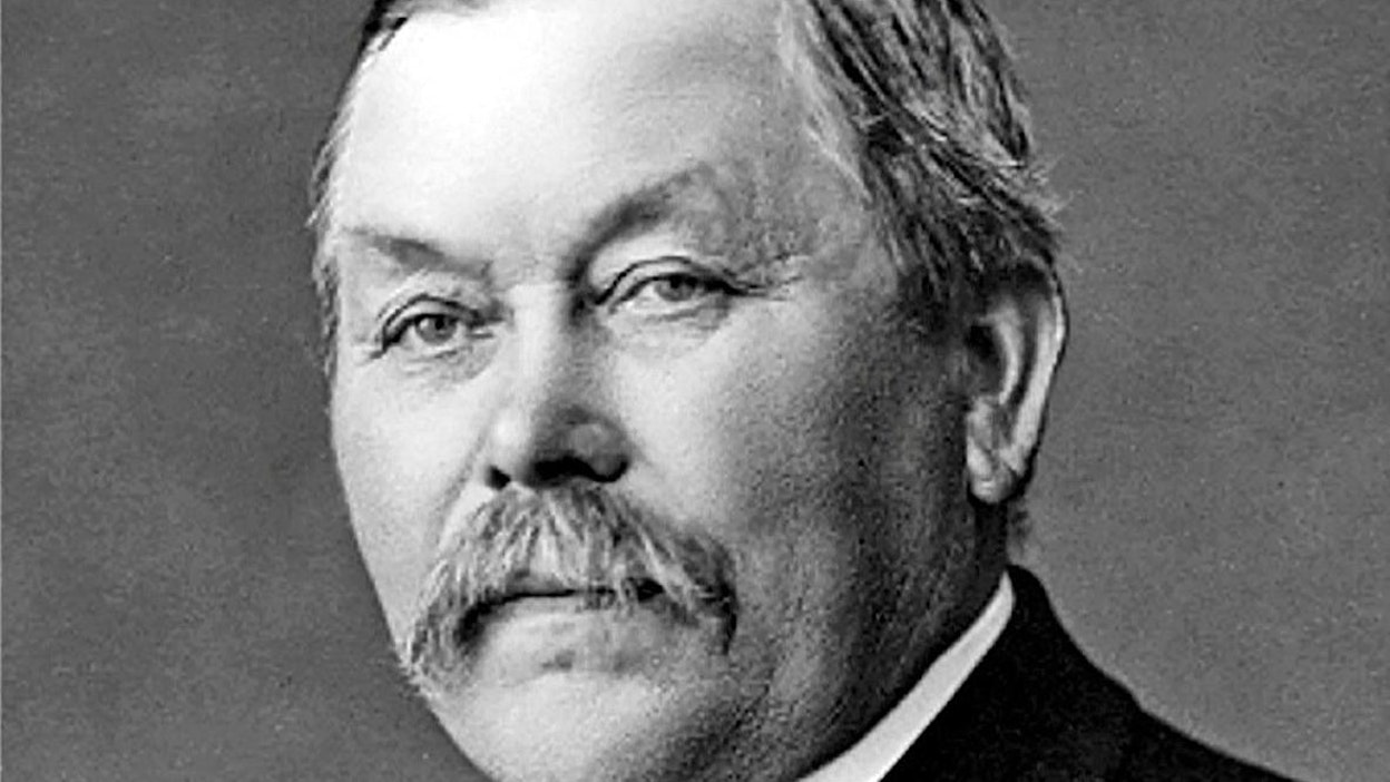 Ole Gabriel Kverneland (1854–1941) perusti vuonna 1879 Frøylandiin pajan, joka kasvoi nopeasti yhdeksi Norjan suurimmaksi auratehtaaksi. Tällä hetkellä Kverneland Groupin on sanottu olevan maailman suurin työkonevalmistaja.