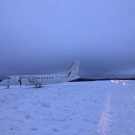 Savonlinnan lentokenttä sulkittiin maanantaina aamulla sattuneen koneen kiitoradalta suistumisen vuoksi. LEHTIKUVA / handout / Onnettomuustutkintakeskus