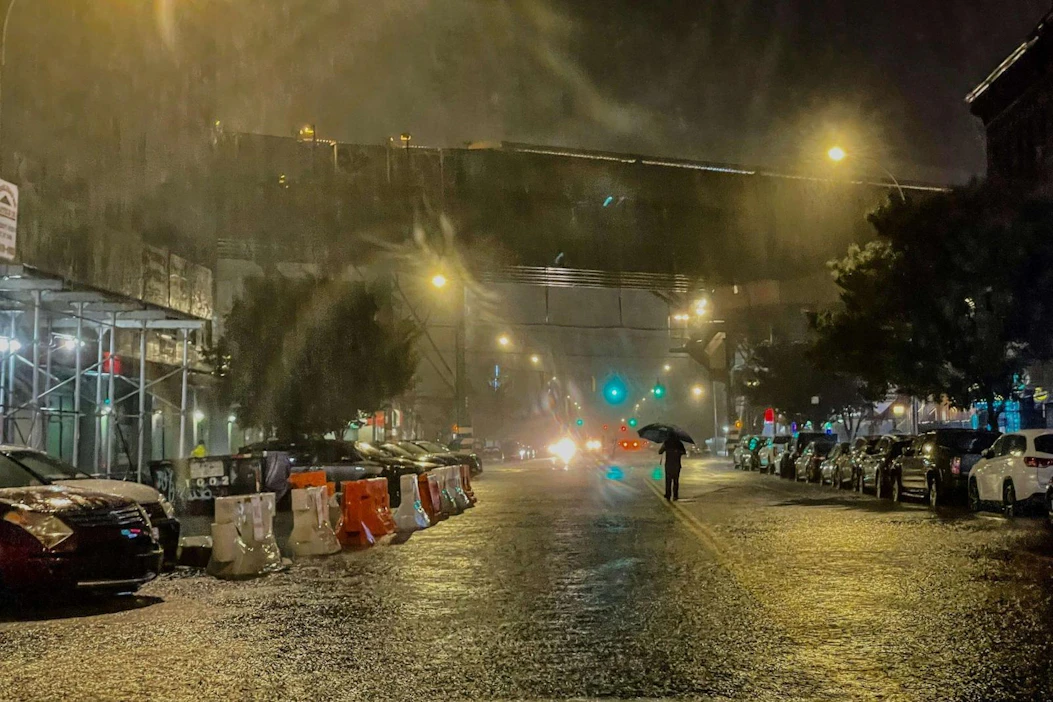Ida-myrsky on tuonut mukanaan kaatosateita ja tulvia muun muassa New Yorkin kaupunkiin. Lehtikuva/AFP