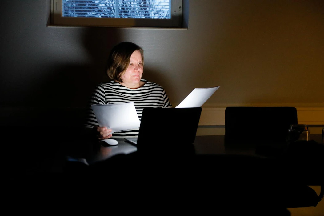 "Me tarvitaan rahaa markkinasta ja todella nopealla aikataululla. Odotan että huutoon vastataan teollisuuden ja kaupan suunnalla", Eeva Korimäki sanoo.