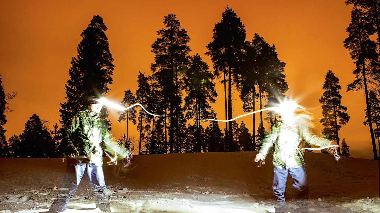 Otsalamppuvertaiussa mukana oli valaisimia Led Lenseriltä, Lumonitelta, NLT:ltä sekä Petxliltä.