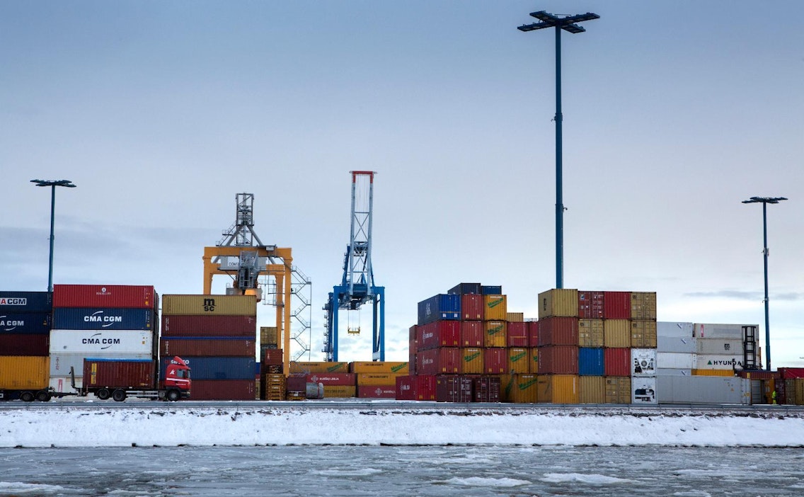 Markkinoilla uumoillaan koronaviruksen vähentävän kauppaa.