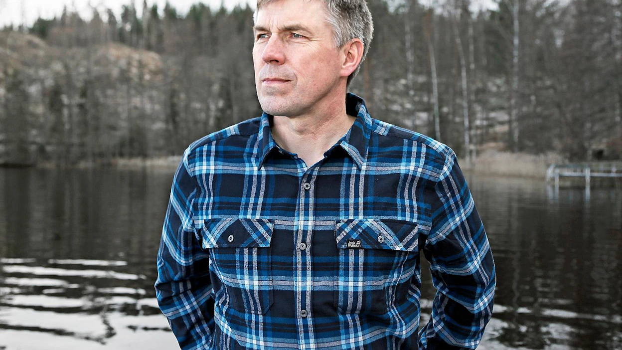 Juha Marttilan puhelin soi nyt niin paljon, että kaikkiin ei ehdi millään vastaamaan. ”Maatiloilta soitetaan, että tajuatteko te siellä Helsingissä, kuinka vakava tilanne on. Se on ymmärrettävää, sillä monilla laskupino vaan kasvaa kasvamistaan."
