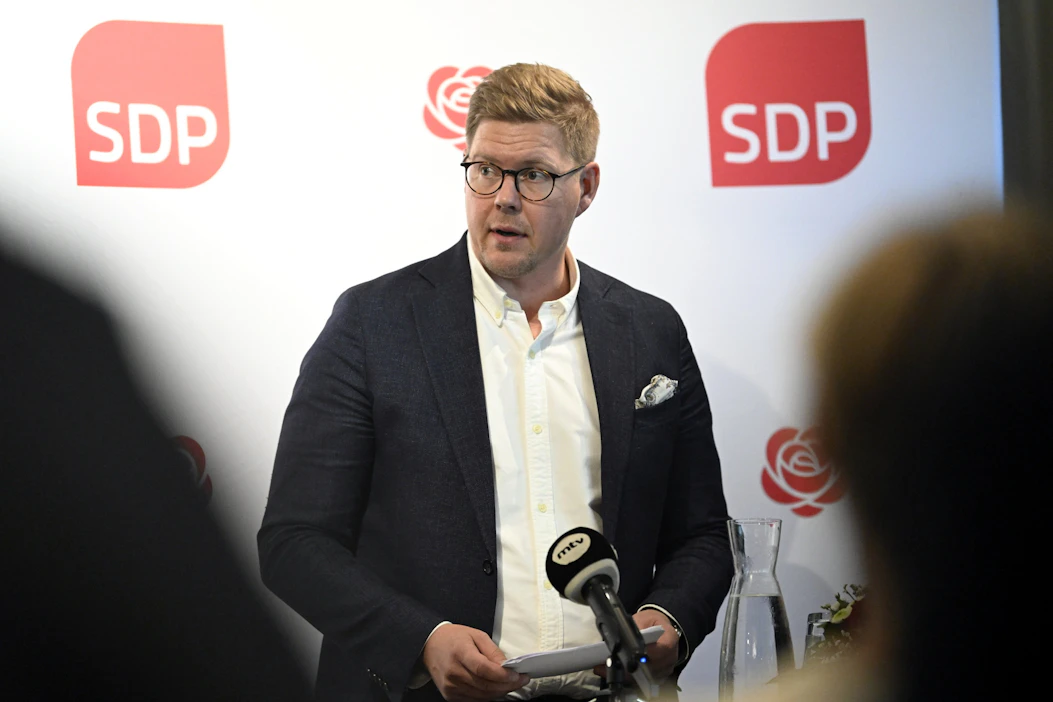 SDP:n kannatus nousi 1,9 prosenttiyksikköä 22,3 prosenttiin. Kuvassa puheenjohtaja Antti Lindtman. LEHTIKUVA / MIKKO STIG.