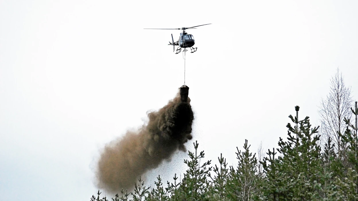 Oikein tehtynä metsälannoitus lisää puiden kasvua ja elinvoimaa, ja on siten tehokas keino kasvattaa talousmetsien hiilinieluja.