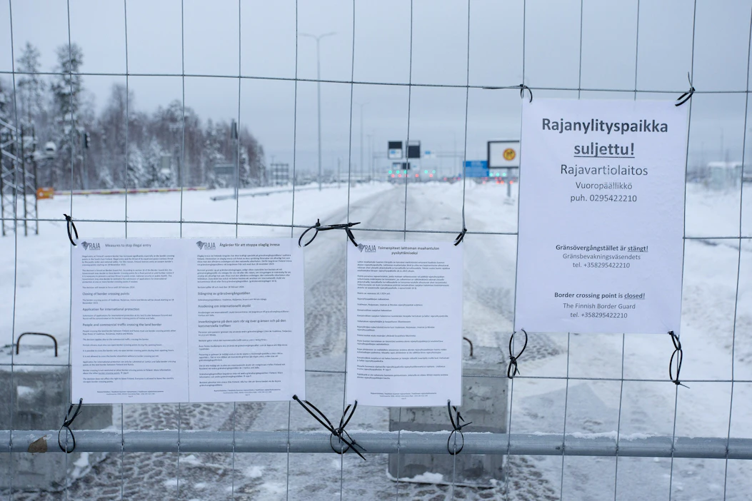 Itäraja suljettiin loppuvuonna henkilöliikenteeltä. Kuva Vaalimaan rajanylityspaikalta. LEHTIKUVA / LAURI HEINO.
