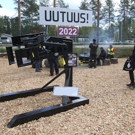 Koneviesti kyseli koneyrityksiltä vientinäkymistä FinnMetko 2022 -näyttelyssä. Kuvituskuva. 