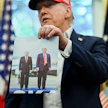 Donald Trump esitteli Valkoisessa Talossa 22.8. vierailleille valtionpäämiehille kuvaa itsestään ja Putinista edellisviikon Alaskan tapaamisessa.
