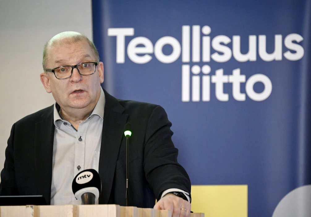 Teollisuusliiton kuudennen lakkovaroituksen piirissä on 79 yritystä teknologiateollisuudessa. Puheenjohtaja Riku Aalto osallistui maanantaina Teollisuusliiton valtuuston syyskokoukseen Helsingissä. LEHTIKUVA / Markku Ulander.