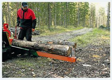 Matala nostokorkeus on järeillä pölkyillä selkää säästävä. Pitkillä haloilla halkaisussa ensin toimii yläsylinteri, ja lopullisen halkaisun tekee rungon sisällä oleva sylinteri vetämällä terän kohden konetta.