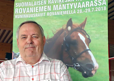Rovaniemen ravien pitkäaikainen luottohenkilö Matti Rajaharju sai lähteä paikkakunnan ravien johdosta, ja muutenkin ravirata tuntuu olevan juuri nyt tuulinen paikka.