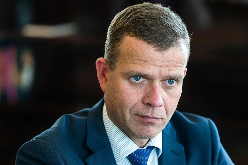 "Entisenä maatalousministerinä ymmärrän hyvin viljelijöiden tilanteen. Pitää hakea laajaa keinovalikoimaa", valtiovarainministeri Petteri Orpo sanoi viljelijöiden kärsimästä kuivuudesta.