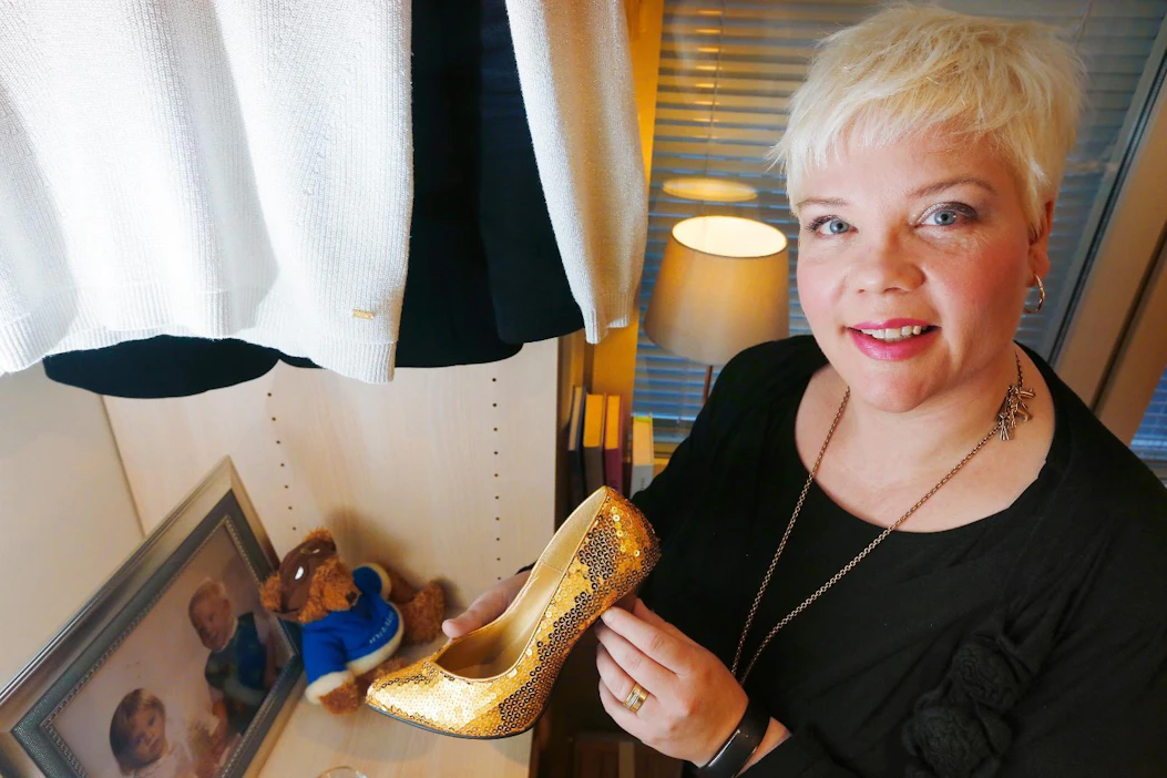 Vaikka koti on jo maritettu, Mira Ahjoniemellä on yksi haaste jäljellä. "Käsilaukku. En voi käsittää mitä kaikkea sinne kertyy."