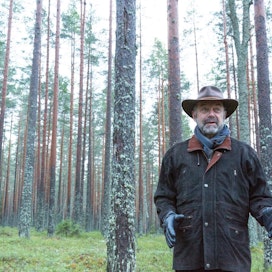Ilkka Brotherus omistaa yli kaksi tuhatta hehtaaria metsää ja kuuluu Suomen 50 pinta-alallisesti eniten metsää omistavan yksityishenkilön joukkoon.