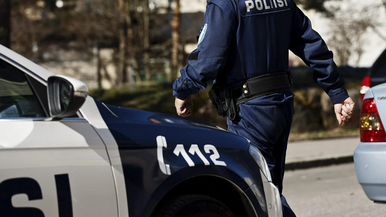 Suuri osa viharikoksista jää ilmoittamatta poliisille, oikeusministeriön selvityksestä ilmenee. Tutkijan mukaan syy voi olla viharikosten arkipäiväistyminen. LEHTIKUVA / Roni Rekomaa