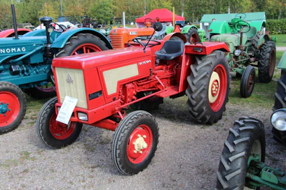 Hanomag Perfekt 401 -traktoria valmistettiin vuosina 1964–68, Hannover, Länsi-Saksa. Valmistettu yhteensä 2 450 kpl.