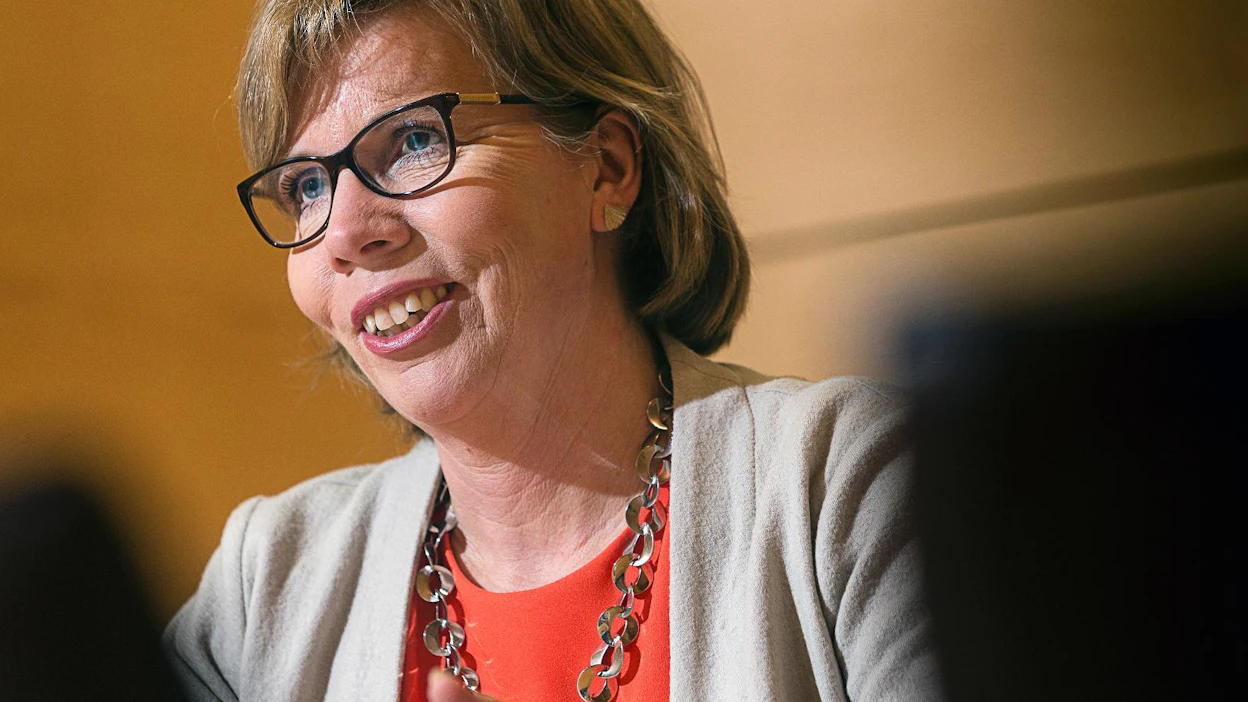 RKP:n puheenjohtaja Anna-Maja Henriksson on tänään perjantaina jättänyt hallitukselle kirjallisen kysymyksen talkooruuasta.