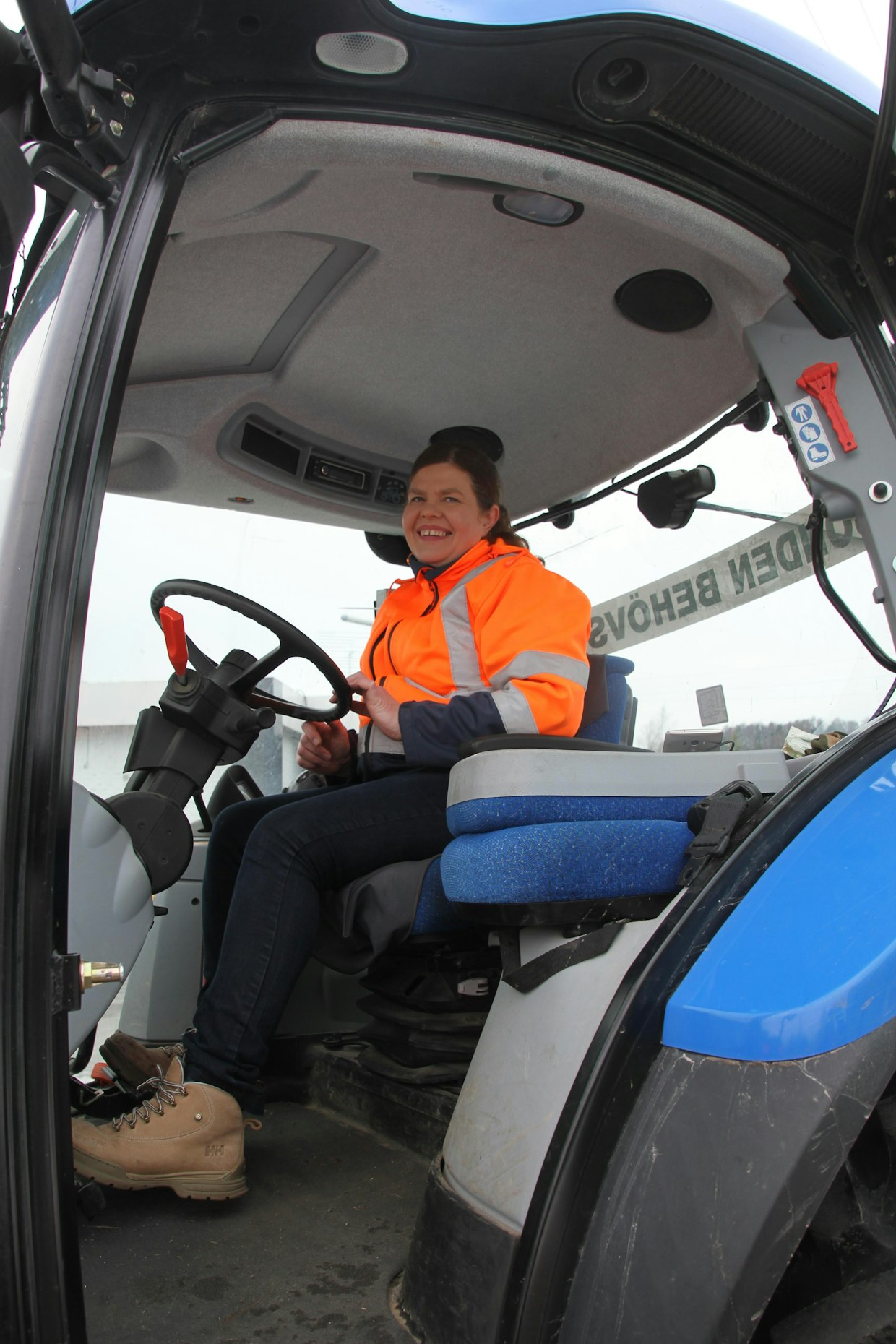 Suomen maatalous perustuu perheviljelmiin, jossa työt jaetaan tasa-arvoisesti.