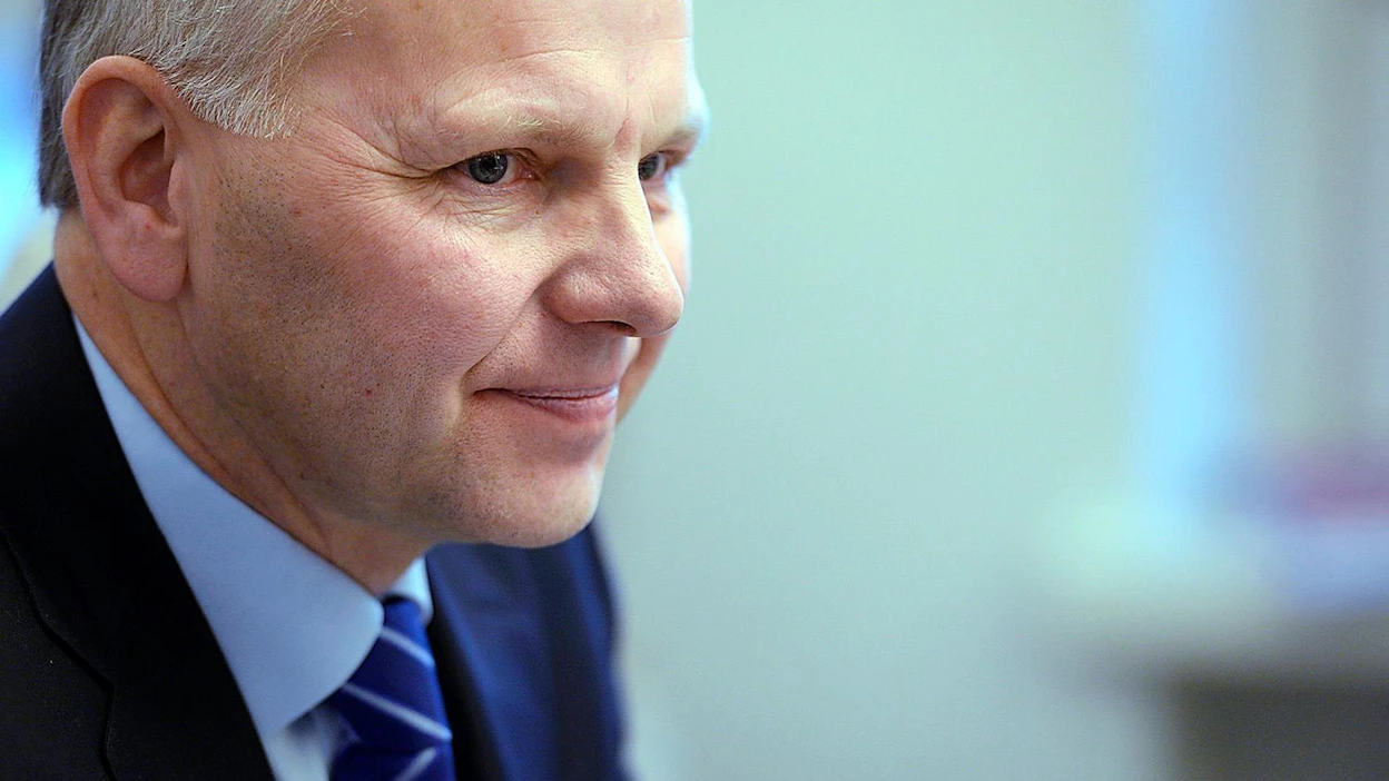 Kansanedustaja Jari Leppää pidetään todennäköisenä ehdokkaana maa- ja metsätalousministeriksi, jos nykyinen ympäristö- ja maatalousministerin salkku päätetään jakaa.