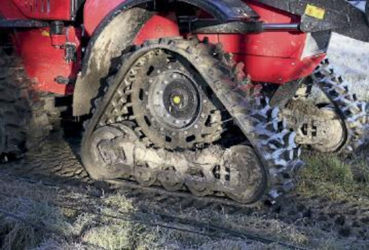 Telat on valmistanut pohjoisamerikkalainen Soucy Track -yhtiö. Telojen asennus kestää pari päivää ja niitä on saatavilla mm. puimureihin, traktoreihin ja peräkärryihin.