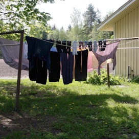 Yli puolet suomalaisista on huolissaan pyykinpesuaineen ympäristövaikutuksista.