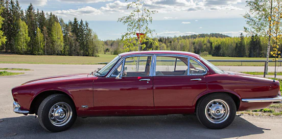 Sir William Lyonsin piirtämät linjat kestävät aikaa. Jaguarin muotoilu lähti uusille urille vasta 2010-luvulla.