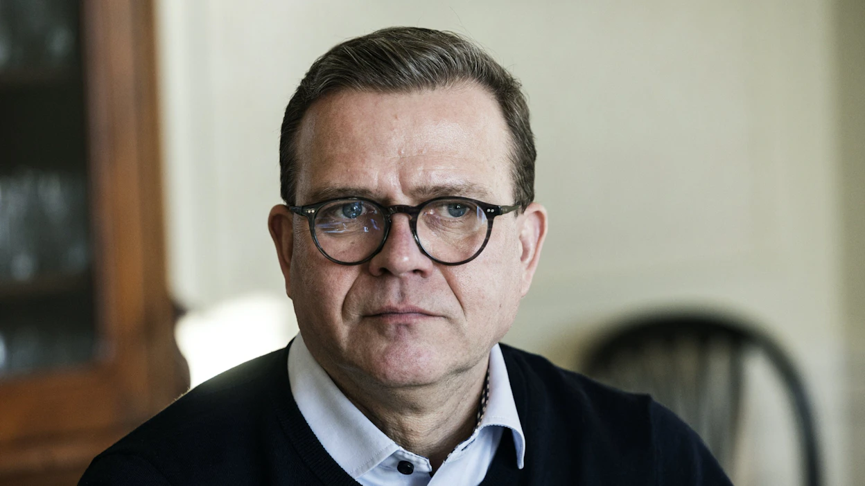 Pääministeri Petteri Orpon (kok.) mielestä on hyvin perusteltua, että Suomi haluaa nimenomaan Naton maavoimien alaesikunnan.