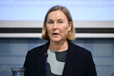 Mielenosoittajat ovat kutsuneet paikalle muun muassa torniolaisen sosiaali- ja terveysministerin, perussuomalaisten Kaisa Juuson. LEHTIKUVA / MIKKO STIG. 