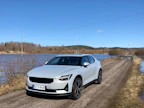 Uusi täyssähköinen Polestar 2 kerää katseita. Sen toimintasäde on jopa 470 kilometriä.