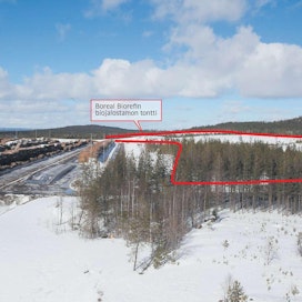 Biojalostamo rakennettaisiin Patokankaalle, jonne johtaa sähköistetty ja peruskorjattu rata. Kuvassa vasemmalla näkyy Suomen suurimpiin lukeutuva puuterminaali.