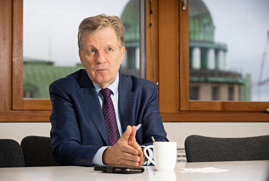 Esko Aho (kesk) kommentoi HS:lle, että on Suomen kannalta tärkeä kysymys, missä kulkee rjaa siinä, paljonko Venäjän kanssa ollaan tekemisissä.