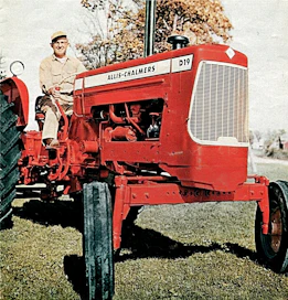 Allis-Chalmers D19 (1962–64) oli ensimmäinen turbollinen pyörätraktori. Alkuaan päälle 50-hevosvoimaisesta 4,3 litran kuutosdieselistä saatiin turbolla ulos reilut 15 hv lisätehoa, mutta ylimääräinen voima alkoi tuntua vasta jossain 2 000 kierroksen kohdalla. Turbo-Allis oli toimiva ja kestävä, mutta moniin hienouksiin tottuneet amerikkalaisfarmaritkaan eivät olleet vielä valmiita turbokauteen. Samantehoisella ahtamattomalla bensakuutosella varustettua mallia myytiin 25 % enemmän. Ensimmäisen turbomallin menekki jäi 3 000 traktoriin.