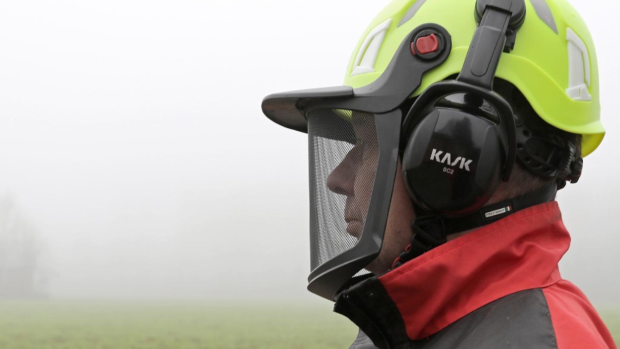 Kask Zenith istuu hyvin. Reilunkokoinen silmikko suojaa mainiosti.