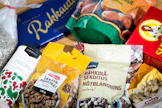Hyvin säilyviä elintarvikkeita ovat muun muassa näkkileipä, pähkinät, siemenet, kuivatut hedelmät, mehut, mehukeitot, murot, myslit, kala-, liha-, ja papusäilykkeet, pastat, linssit.