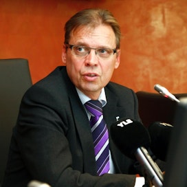 SAK:n puheenjohtaja Lauri Lyly kertoi keskusjärjestön kannasta hallituksen kokouksen päätteeksi.