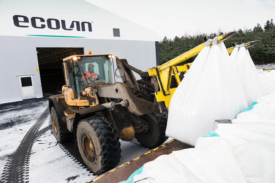 Ecolanin tehdas sijaitsee kiertotalouden yrityspuisto Eco 3:ssa Nokialla. Yrityspuisto voitti marraskuussa hopeaa kansainvälisessä kilpailuissa Sloveniassa, jossa palkittiin parhaita kiertotalouden yhteistoimintamalleja.