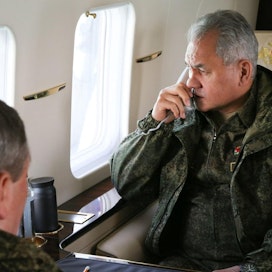 Puolustusministeri Sergei Shoigu sanoi eilen, että joukot saadaan vedettyä pois viikossa.