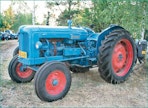 Fordson Major E1A -traktoria valmistettiin vuosina 1951-58 Dagenhamnissa, Englannissa.