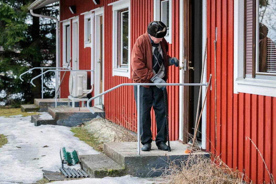 Pienillä paikkakunnilla suhde sotaveteraaneihin on osa arkea, arvelee Sotaveteraaniliiton sosiaalisihteeri Anni Grundström.