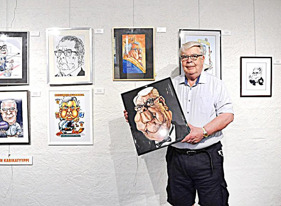 Vuoden karikatyyppi Kalervo Kummola valitsi mieluisimman itseään esittävistä teoksista.