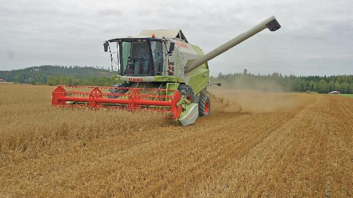 Claas Tucano 440 on malliston toiseksi suurin malli.