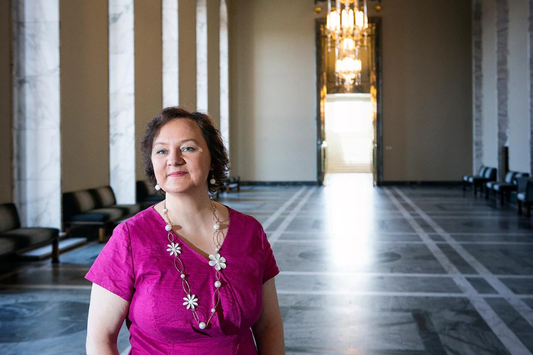 Anne Kalmarin mukaan päätöksen todennäköinen seuraus on se, että pääosin kotimaisen naudanlihan korvaa pääosin ulkomainen tuontiruoka.