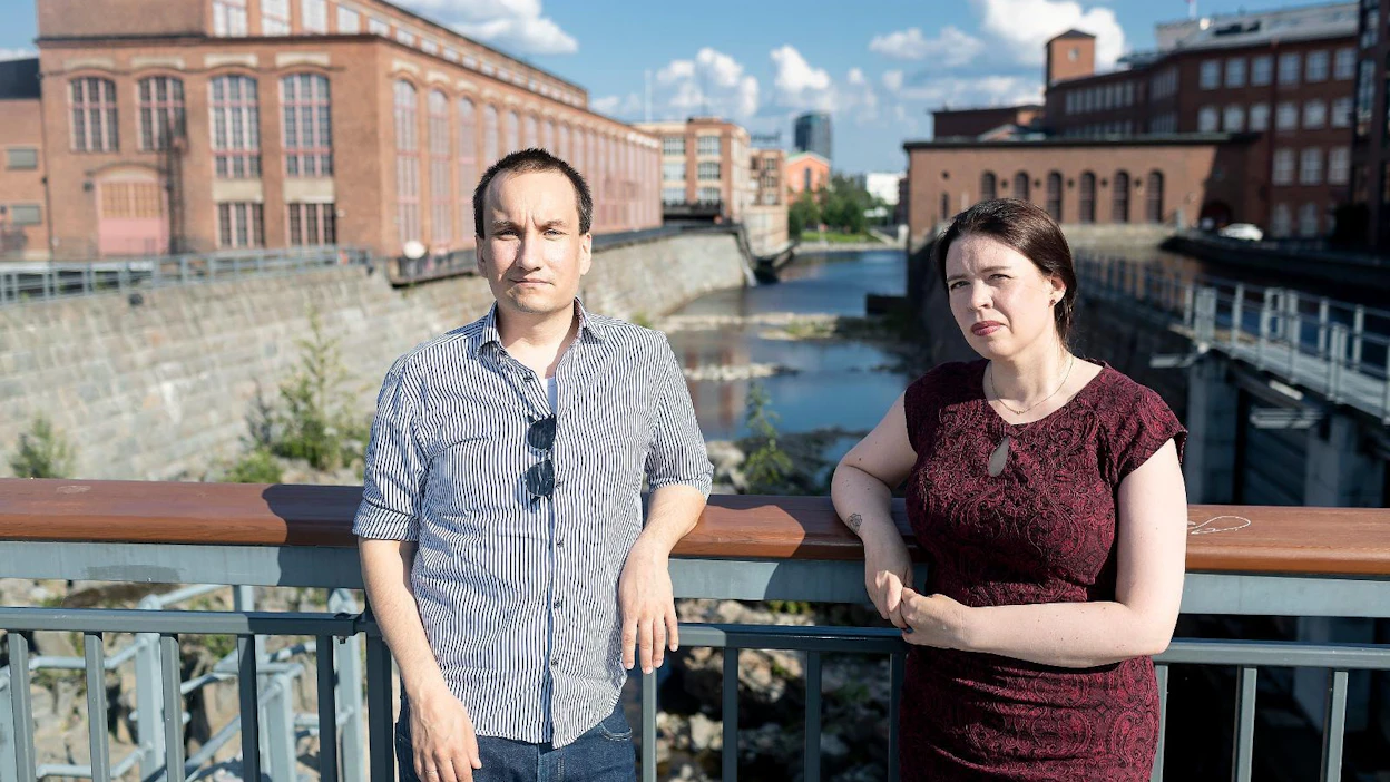 Vasemmistoliiton puoluevaltuuston jäsen Tatu Ahponen ja kansanedustaja Anna Kontula asuvat Tampereella. Suuren työväenkaupungin historia on niin leimallisesti sosialistinen, että siitä on puhuttu monissa yhteyksissä punaisena Tampereena.