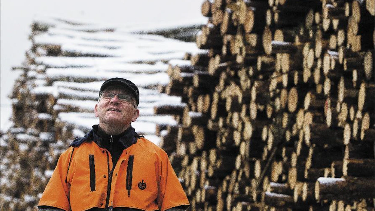 Jarmo Sulopuisto aloitti työuransa Mäntsälän metsänhoitoyhdistyksessä. Monen fuusion jälkeen yhdistys toimii 11 kunnan alueella. Kari Salonen